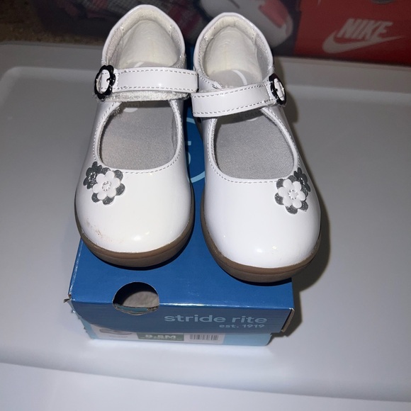 Mary Jane Flat 8.5c - Picture 2 of 8